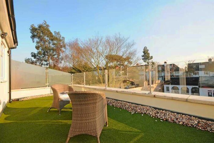 5 Bedroom House To Rent In Wessex Gardens, London, NW11