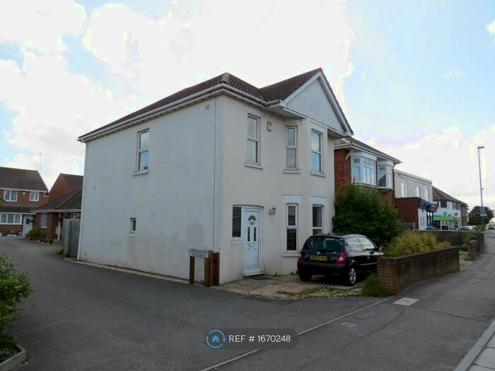 4 Bedroom Detached House To Rent In Columbia Road, Bournemouth, BH10