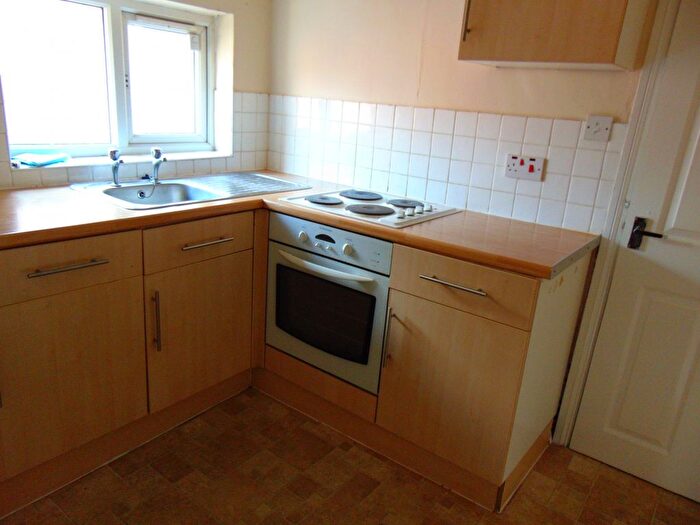 1 Bedroom Flat To Rent In Bruce Street, Northampton, Northamptonshire, NN5