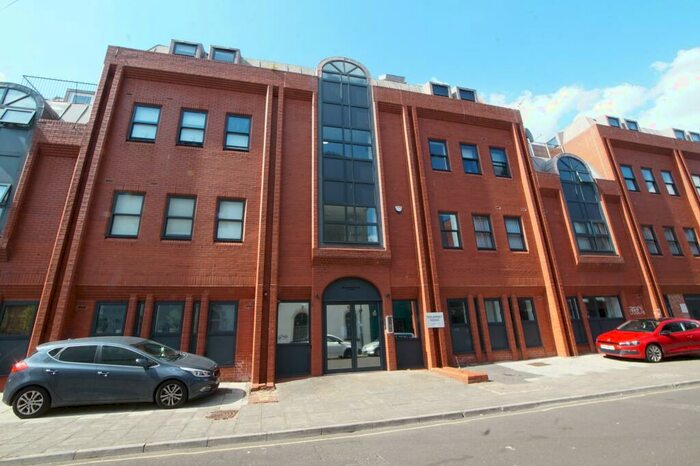 1 Bedroom Apartment To Rent In Trelawney House, Surrey Street, City Centre, BS2