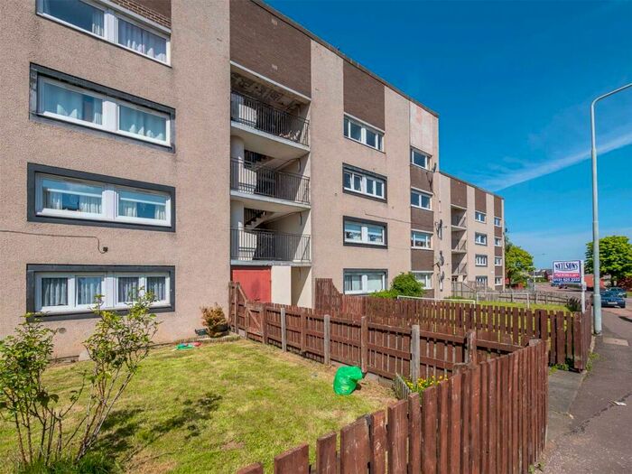 2 Bedroom Flat To Rent In Calder Drive, Edinburgh, EH11