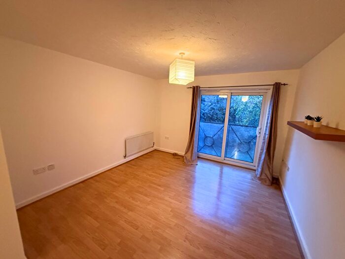 2 Bedroom Flat To Rent In Chester Road, Stretford, M32