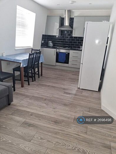 3 Bedroom Flat To Rent In London, London, E14