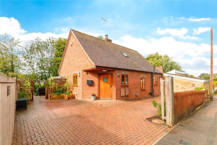 4 Bedroom Detached House For Sale In Newbury Road, Lambourn, Hungerford, Berkshire, RG17