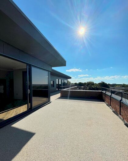 3 Bedroom Penthouse To Rent In Sea Front, Hayling Island, Hampshire, PO11