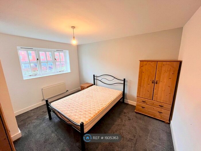 2 Bedroom Flat To Rent In Liverpool, Liverpool, L3