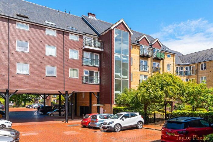 2 Bedroom Apartment For Sale In Fusion Court, Ware - Balcony, SG12