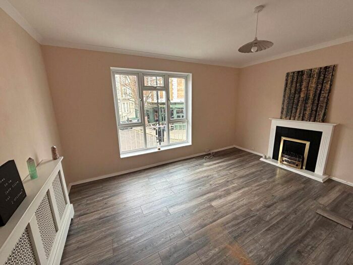 2 Bedroom Apartment To Rent In Landseer Road, Holloway, London, N19