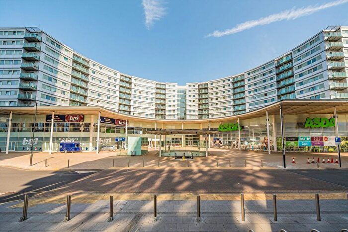 2 Bedroom Flat To Rent In Prince Regent Road, Hounslow, TW3