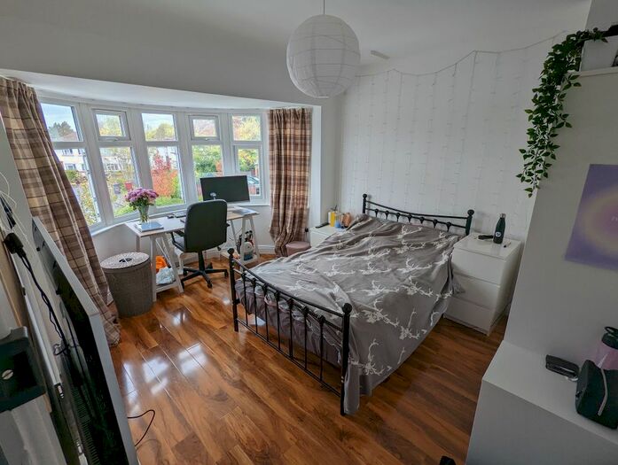 6 Bedroom Semi-Detached House To Rent In Windermere Road, Reading, RG2