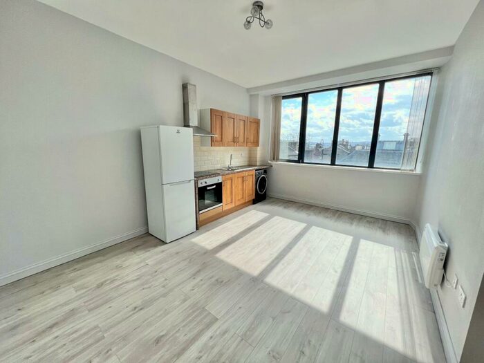 1 Bedroom Apartment To Rent In Southgate House, Halifax, HX1