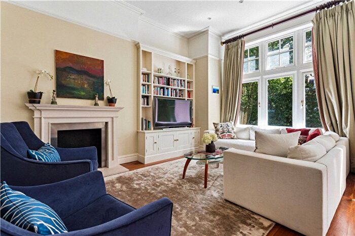 2 Bedroom Flat To Rent In Evelyn Gardens, South Kensington, London, SW7