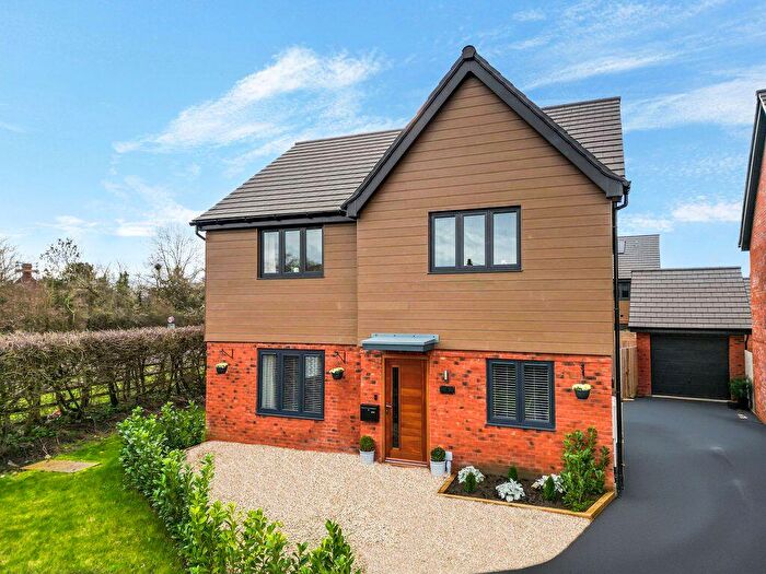 3 Bedroom Detached House For Sale In Tiger Moth Drive, Cheltenham, Gloucestershire, GL52