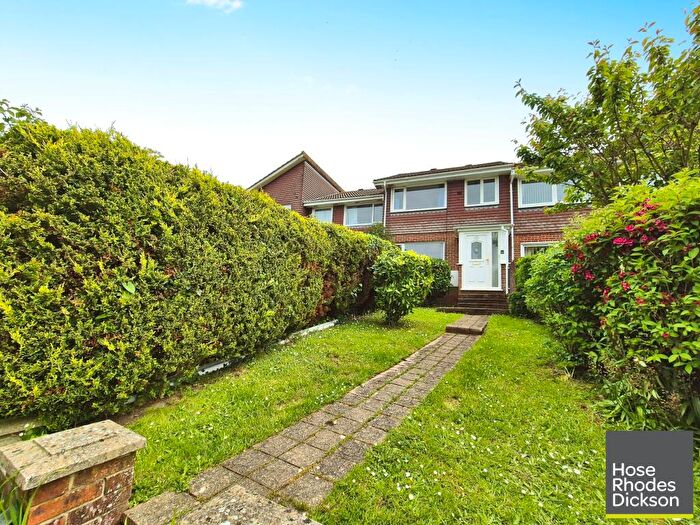 3 Bedroom Terraced House To Rent In Lansdown Gardens, Chillerton, PO30