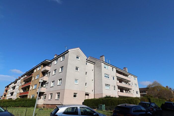 3 Bedroom Flat To Rent In Cherrybank Road, Merrylee, Glasgow, G43