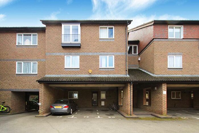 Studio To Rent In Abbeyfields Close, London, NW10