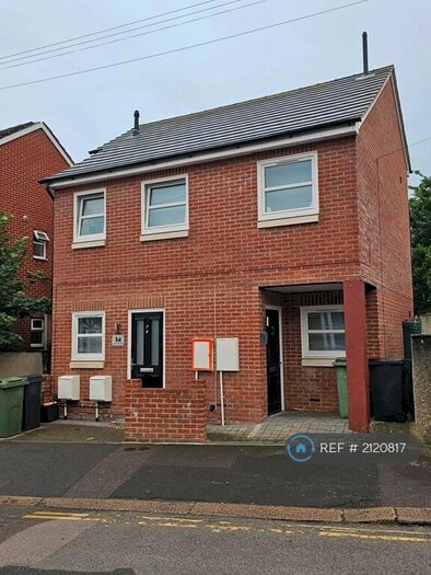 1 Bedroom Flat To Rent In King Edward Road, Maidstone, ME15