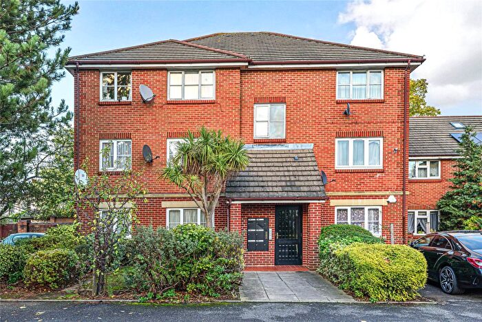 2 Bedroom Flat To Rent In Pearce Close, Mitcham, Surrey, CR4