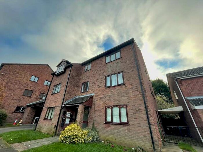 2 Bedroom Property To Rent In Willow Close Burbage, LE10