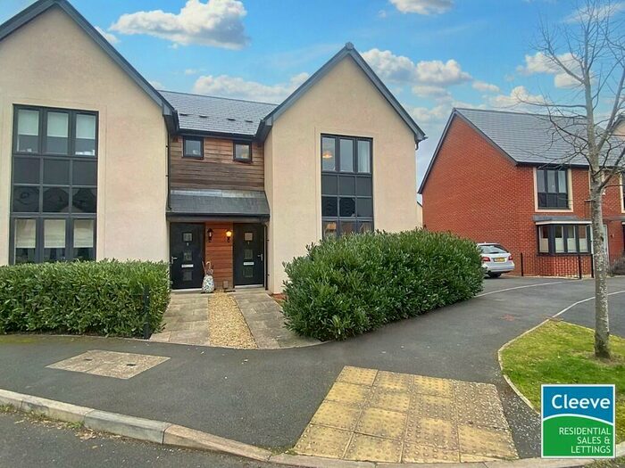 3 Bedroom Semi-Detached House To Rent In Jasper Close, Bishops Cleeve, GL52