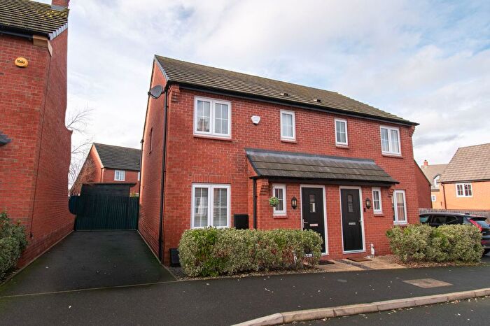 3 Bedroom Semi-Detached House For Sale In Mulberry Way, Rothley, LE7