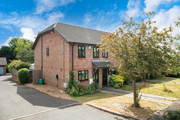 2 Bedroom End Of Terrace House For Sale In Field End Close, Wigginton, Tring, HP23