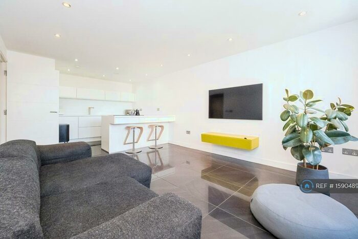 2 Bedroom Flat To Rent In Gabrielle House, Ilford, IG2