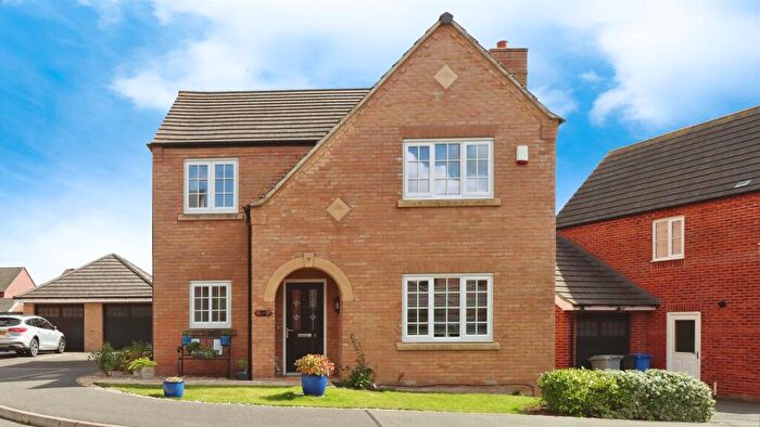 4 Bedroom Detached House For Sale In Thompson Way, Rothwell, Kettering, NN14