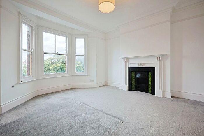3 Bedroom Flat To Rent In Holmwood Mansions, Uxbridge Road, London, W3