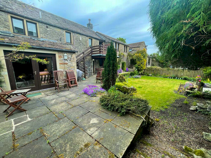 2 Bedroom Apartment To Rent In Broughton Fold, Grassington, BD23