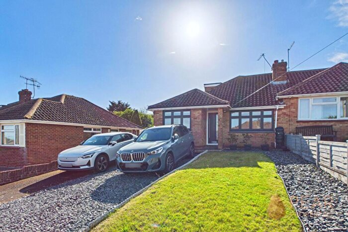 3 Bedroom Semi-Detached House For Sale In Steyning Close, Sompting, BN15