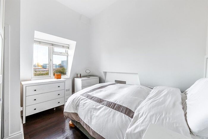 1 Bedroom Flat For Sale In Boston Manor Road, Brentford, TW8