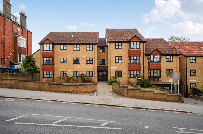 1 Bedroom Apartment For Sale In Warham Road, South Croydon, CR2
