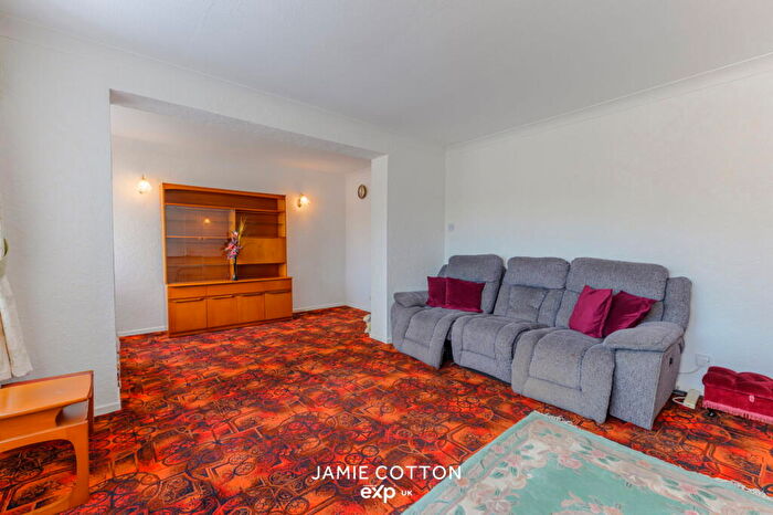 2 Bedroom Semi-Detached House For Sale In York Road, Rowley Regis, B65