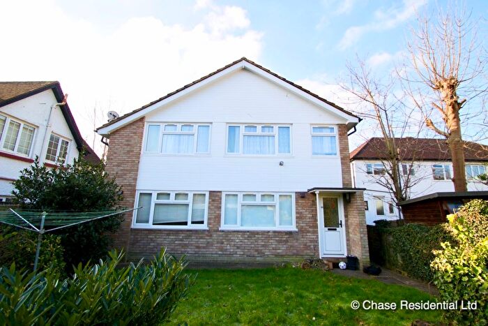 2 Bedroom Flat To Rent In Rickmansworth Road, Pinner, HA5