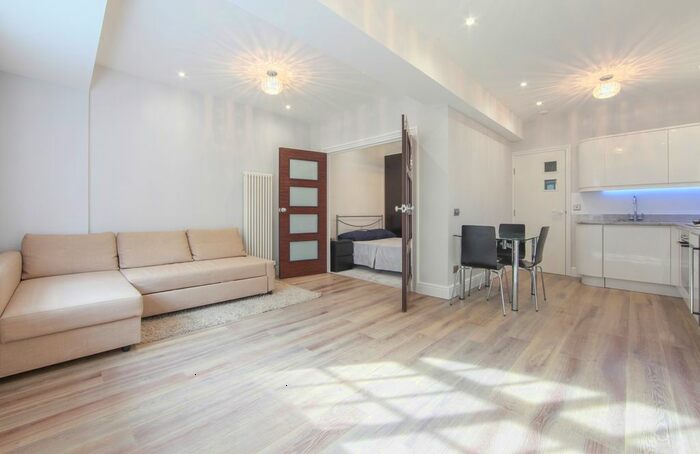 1 Bedroom Flat To Rent In Prusoms Island, Wapping High Street, London, E1W