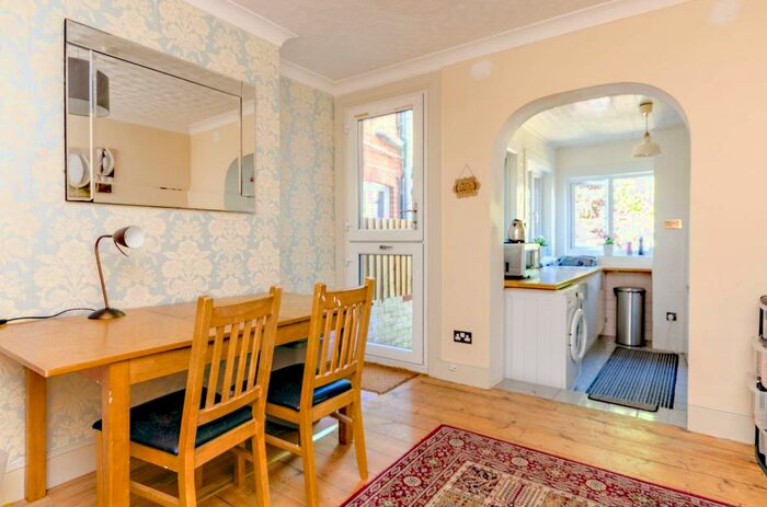 3 Bedroom Semi-Detached House To Rent In Acacia Road, Guildford, GU1