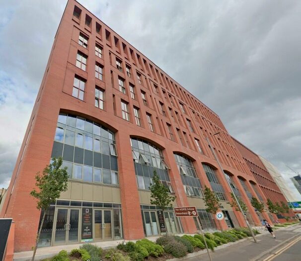 2 Bedroom Flat To Rent In Sky Garden, Spinners Way, Manchester, Greater Manchester, M15