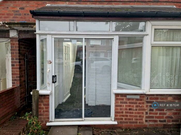 4 Bedroom Semi-Detached House To Rent In Severne Road, Birmingham, B27