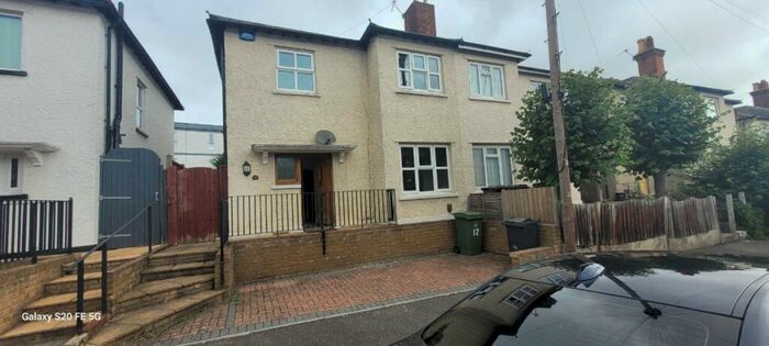 3 Bedroom Terraced House To Rent In Reginald Road, Maidstone, ME16