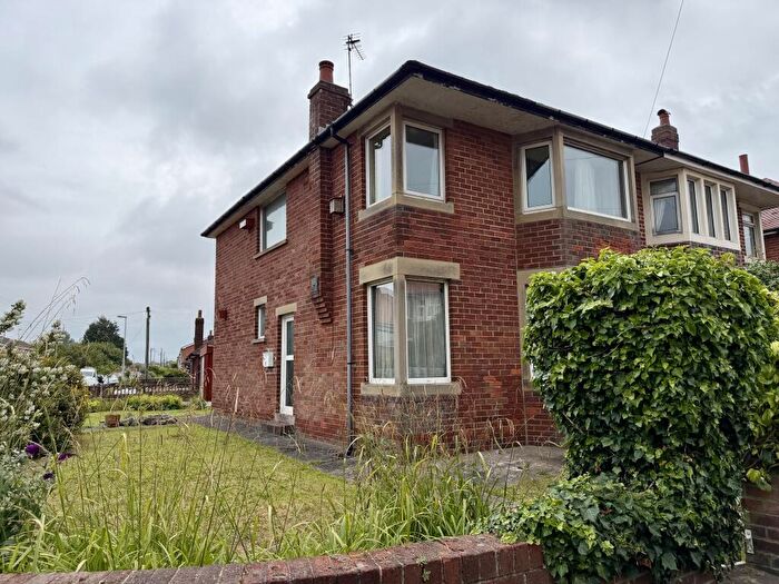 3 Bedroom Semi-Detached House For Sale In Knutsford Road, Blackpool, FY3