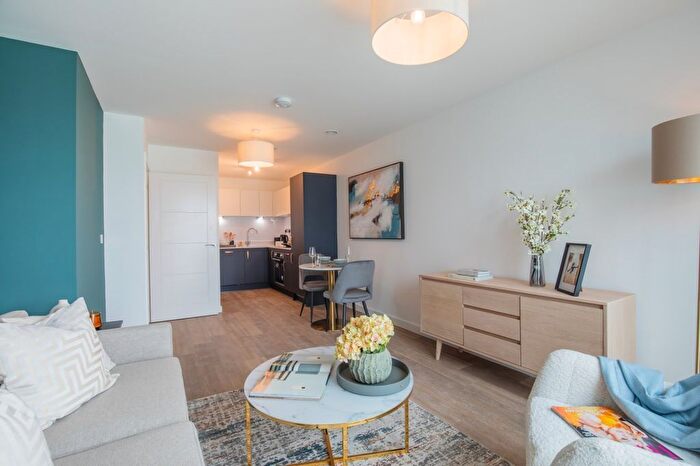 1 Bedroom Flat To Rent In Centenary Plaza, Southampton, SO19