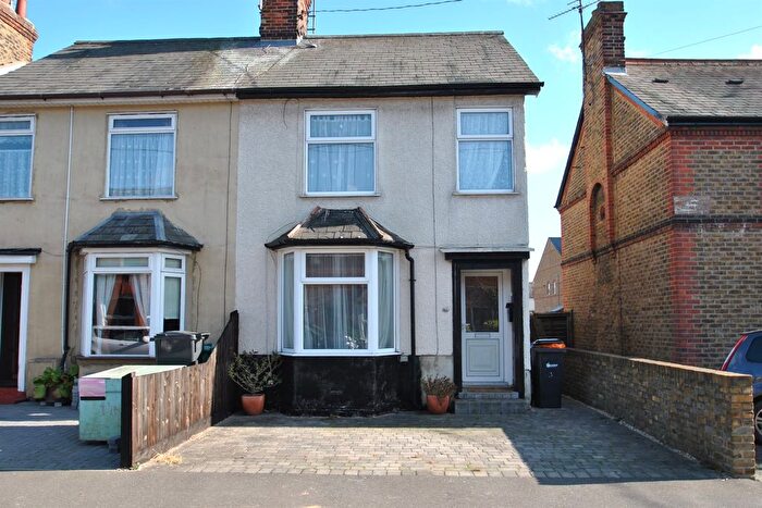 3 Bedroom Semi-Detached House To Rent In Mount Road, Braintree, CM7