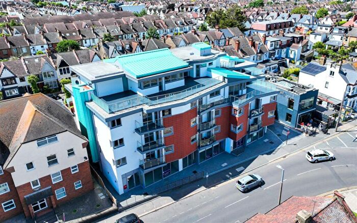 3 Bedroom Penthouse For Sale In Penthouse, St Clements Gate, Broadway, SS9