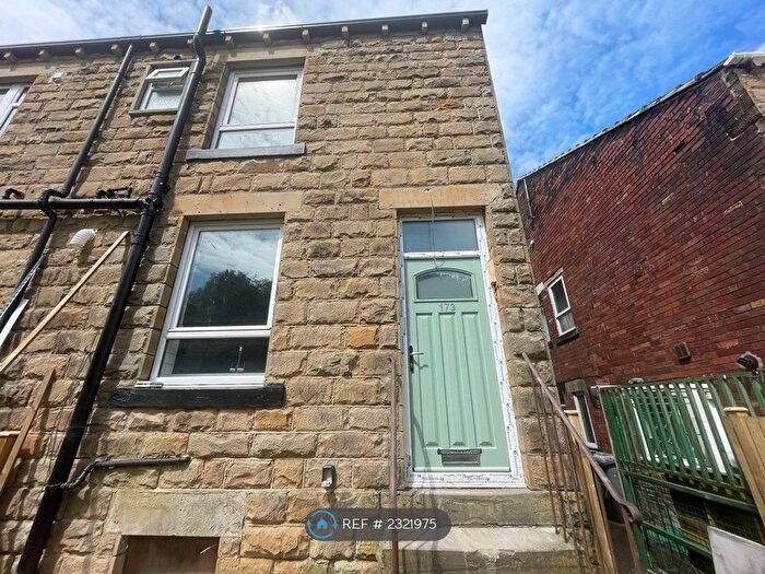 2 Bedroom Terraced House To Rent In North Bank Road, Batley, WF17