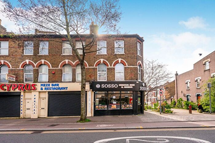 Studio To Rent In Lea Bridge Road, London, E10