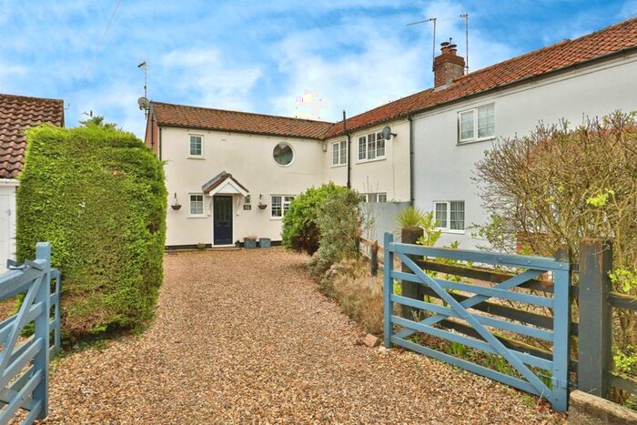 4 Bedroom Semi-Detached House For Sale In Church Lane, Stanfield, Dereham, NR20