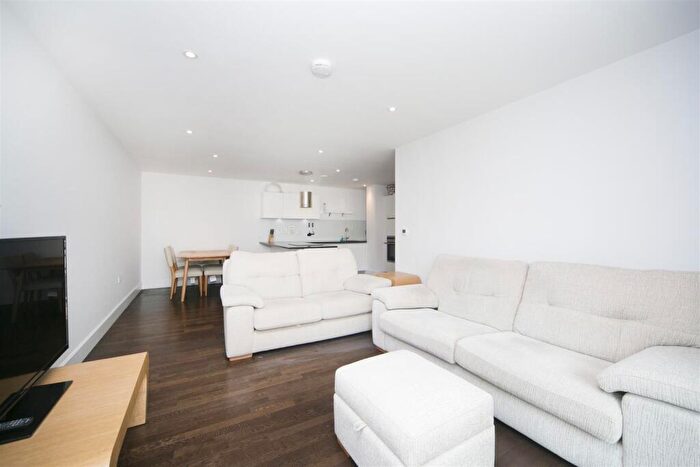2 Bedroom Apartment To Rent In Trafalgar Building, Kingston Upon Thames, KT2