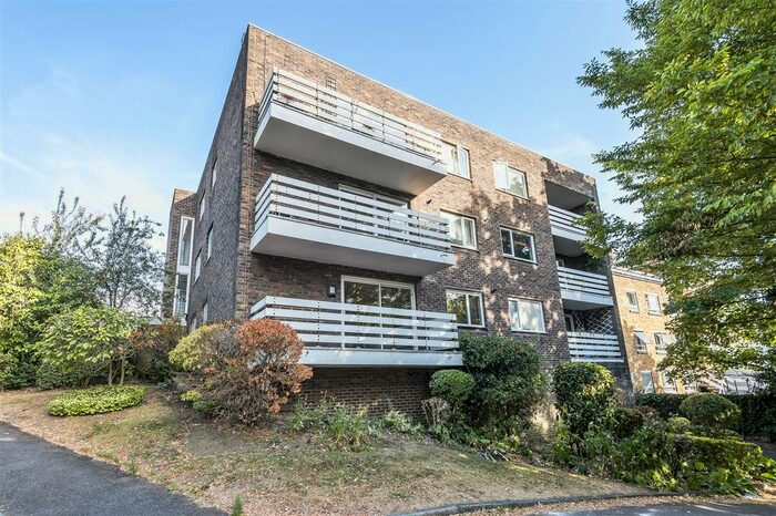 2 Bedroom Flat To Rent In Ridge House, Kingston Upon Thames, KT2