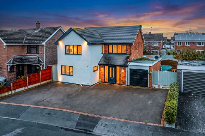 5 Bedroom Detached House For Sale In Henley Close, Nuneaton, CV11